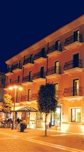 Palazzo Foti Hotel Crotone Dış mekan fotoğraf
